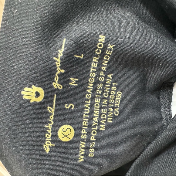 Spiritual Gangster Black & Red Rose Perfect High Waisted 7/8 Leggings, Size XS - Picture 13 of 14